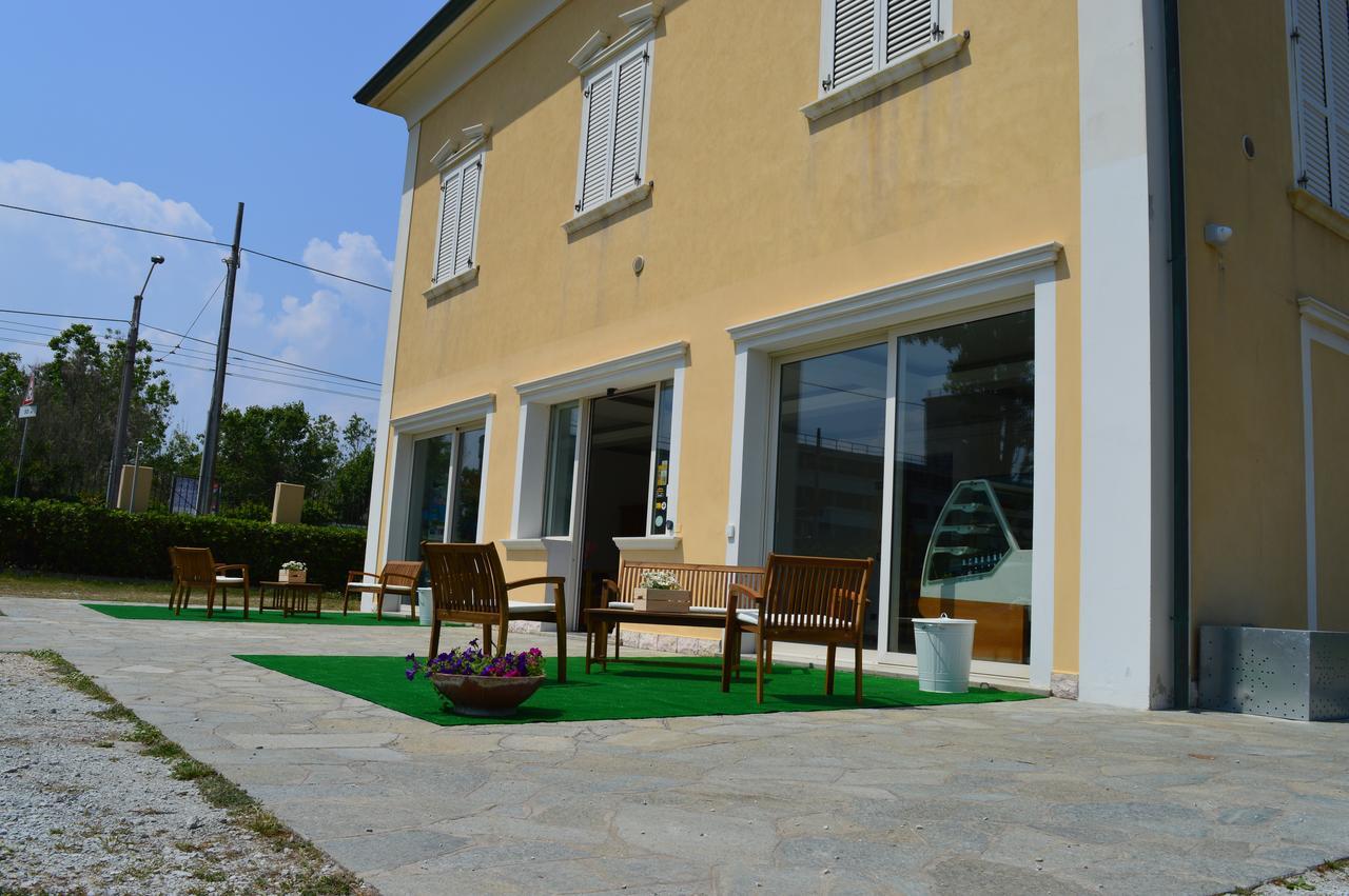 Residenza Villa Margherita Rimini Ngoại thất bức ảnh