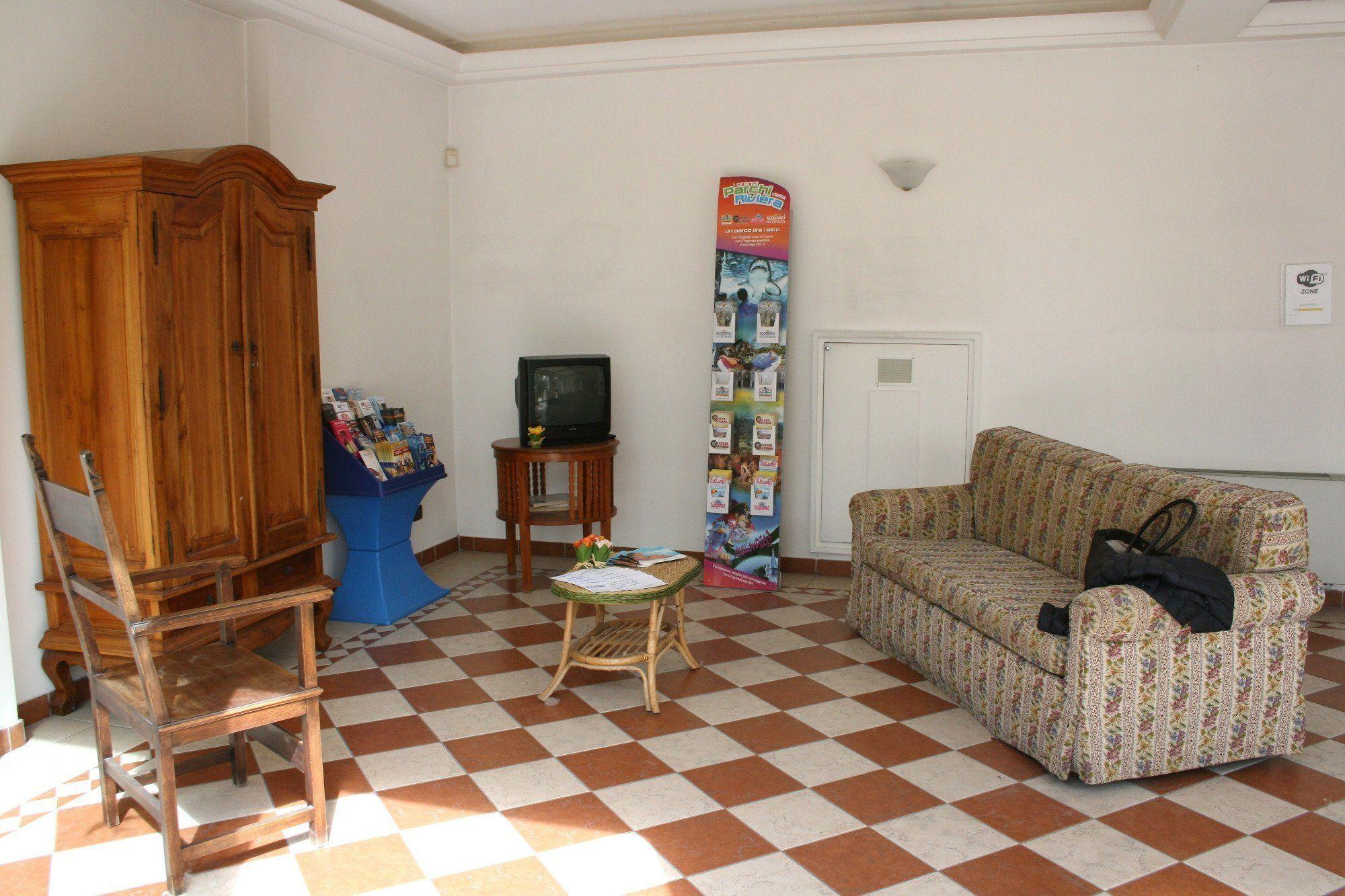 Residenza Villa Margherita Rimini Ngoại thất bức ảnh